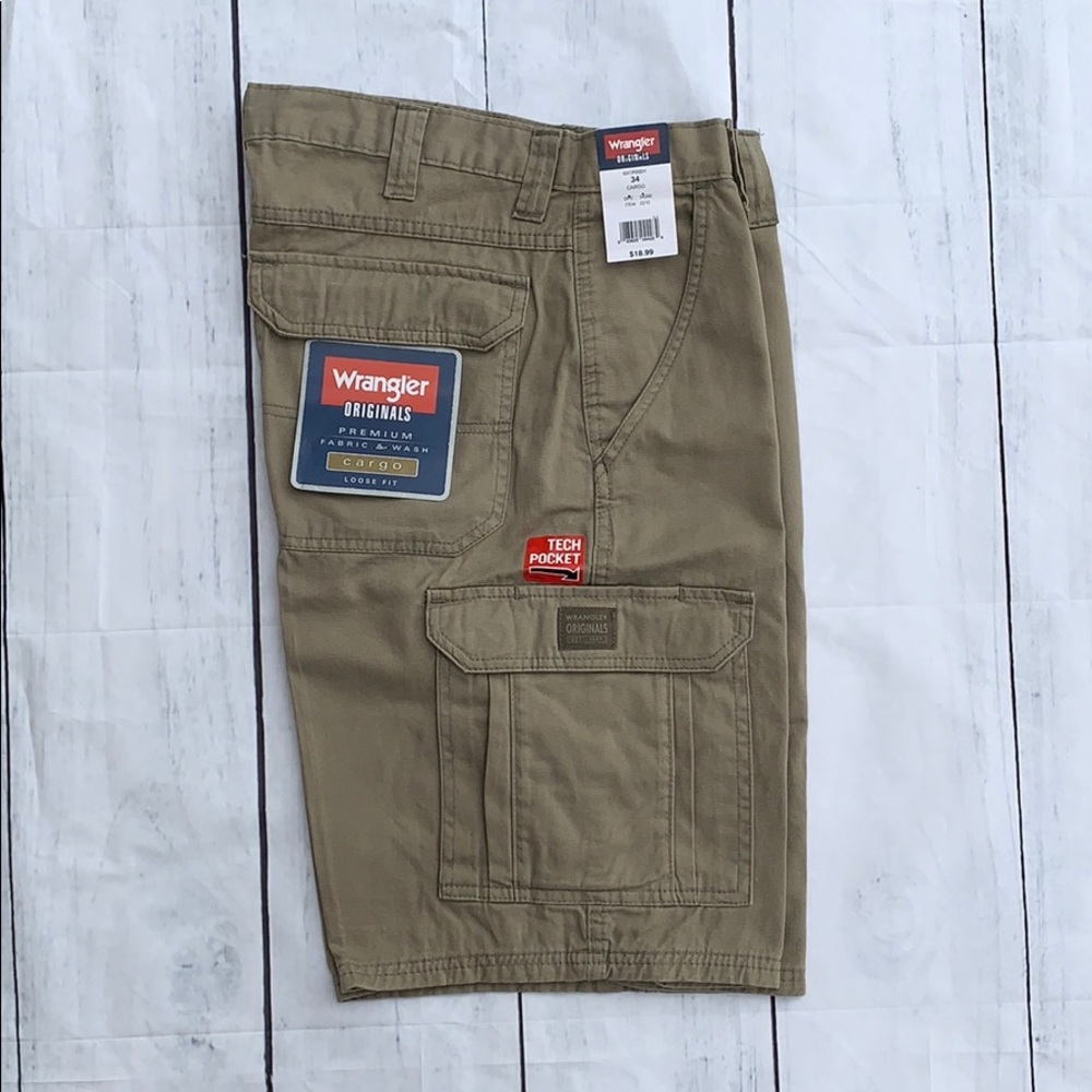 Men’s Wrangler Originals Cargo Loose Fit shorts